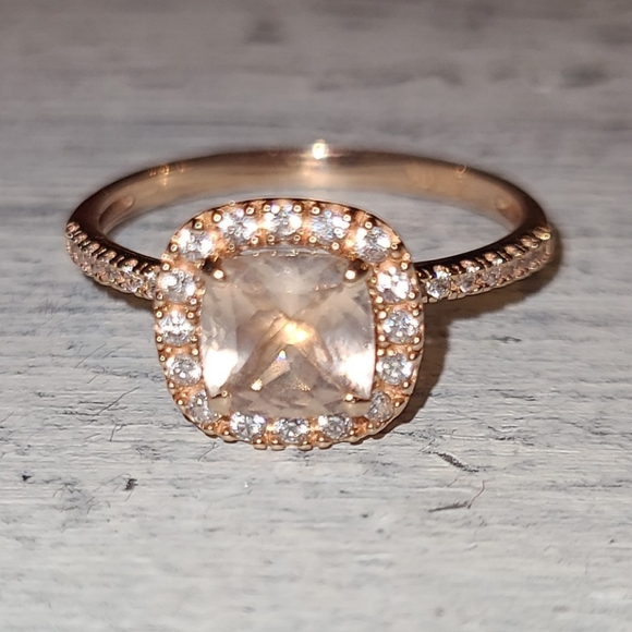 10kt gold morganite cution ring